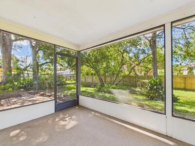 2265 44th Avenue, Vero Beach, FL 32966