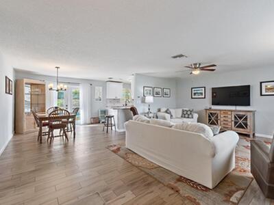 372 Franklin Road, Tequesta, FL 33469