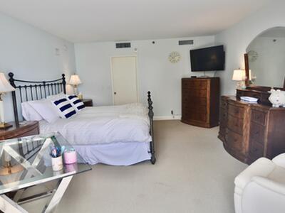 2660 S Ocean Boulevard, Palm Beach, FL 33480