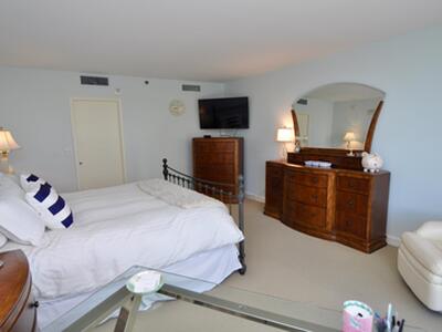 2660 S Ocean Boulevard, Palm Beach, FL 33480