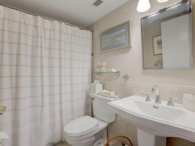 143 Bay Colony Drive N, Juno Beach, FL 33408