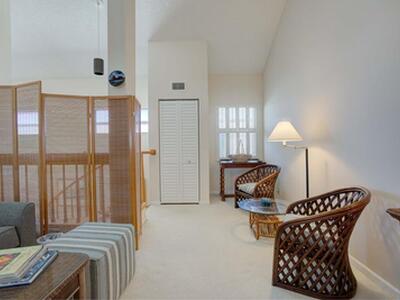 143 Bay Colony Drive N, Juno Beach, FL 33408