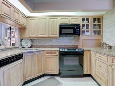 143 Bay Colony Drive N, Juno Beach, FL 33408