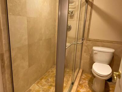 123 Bay Colony Drive N, Juno Beach, FL 33408