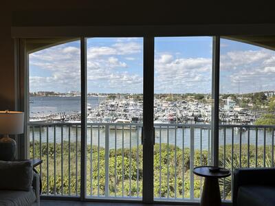 33 Harbour Isle Drive W, Fort Pierce, FL 34949