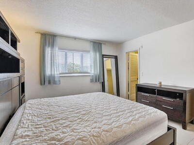 581 Blue Heron Drive, Hallandale Beach, FL 33009