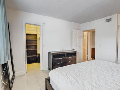 581 Blue Heron Drive, Hallandale Beach, FL 33009