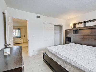 581 Blue Heron Drive, Hallandale Beach, FL 33009