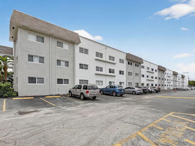 581 Blue Heron Drive, Hallandale Beach, FL 33009