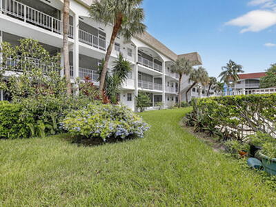 581 Blue Heron Drive, Hallandale Beach, FL 33009