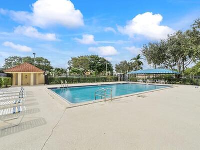 9775 Sun Pointe Drive, Boynton Beach, FL 33437