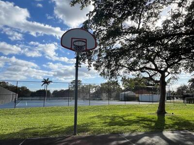 9775 Sun Pointe Drive, Boynton Beach, FL 33437