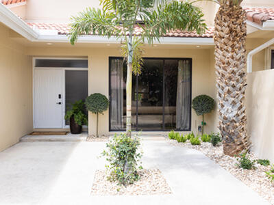 104 Old Meadow Way, Palm Beach Gardens, FL 33418