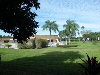 15 Willowbrook Lane, Delray Beach, FL 33446