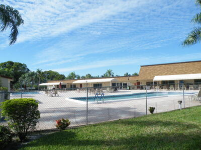 15 Willowbrook Lane, Delray Beach, FL 33446