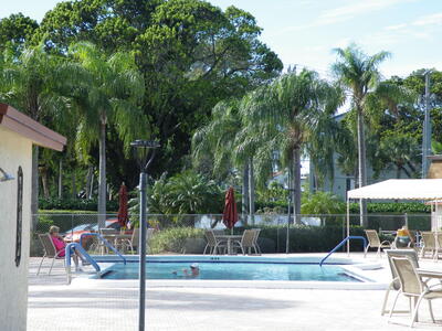 15 Willowbrook Lane, Delray Beach, FL 33446