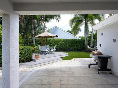32 Admirals Court, Palm Beach Gardens, FL 33418