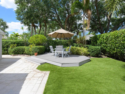 32 Admirals Court, Palm Beach Gardens, FL 33418