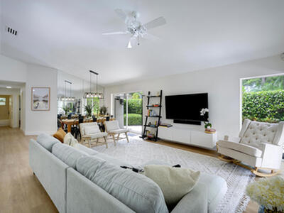 32 Admirals Court, Palm Beach Gardens, FL 33418