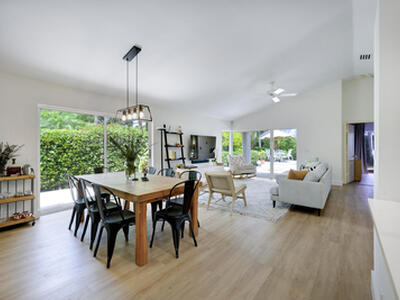 32 Admirals Court, Palm Beach Gardens, FL 33418