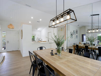 32 Admirals Court, Palm Beach Gardens, FL 33418