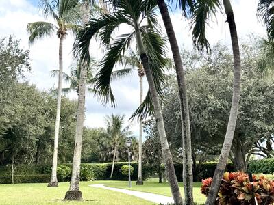 488 Capistrano Drive, Palm Beach Gardens, FL 33410