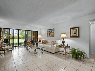 5153 Oak Hill Lane, Delray Beach, FL 33484