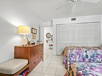 5153 Oak Hill Lane, Delray Beach, FL 33484