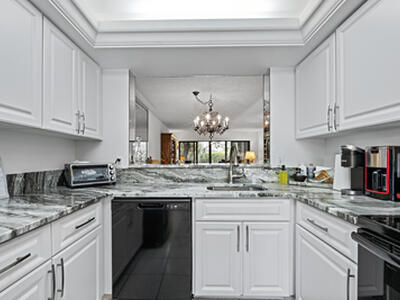 5153 Oak Hill Lane, Delray Beach, FL 33484