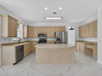 2089 Reston Circle, Royal Palm Beach, FL 33411