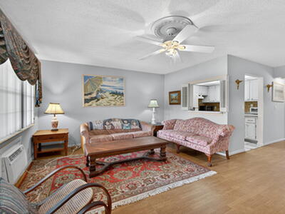 386 Sheffield P, West Palm Beach, FL 33417