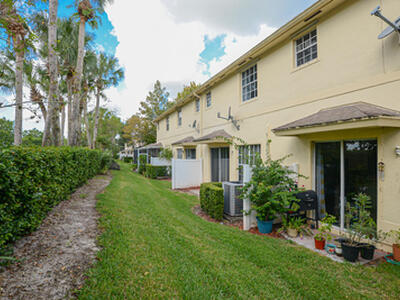 9949 E Villa Circle, Vero Beach, FL 32966