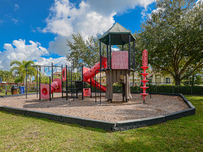 9949 E Villa Circle, Vero Beach, FL 32966