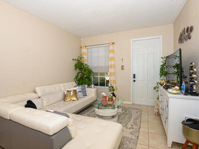 9949 E Villa Circle, Vero Beach, FL 32966