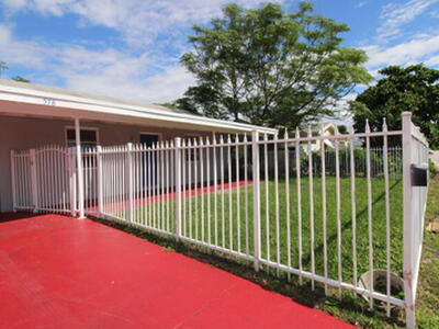 578 W 2nd Street, Riviera Beach, FL 33404