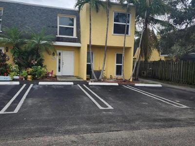 618 SW 1st Street, Boynton Beach, FL 33435