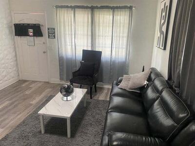 538 SW 7th Street, Hallandale Beach, FL 33009