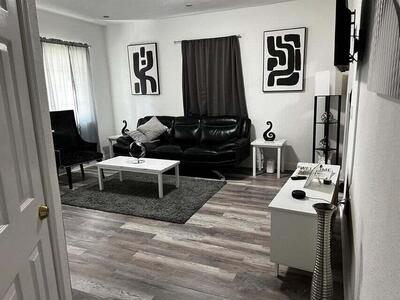 538 SW 7th Street, Hallandale Beach, FL 33009