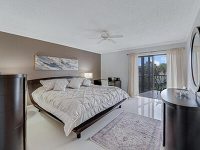 3605 S Ocean Boulevard, South Palm Beach, FL 33480