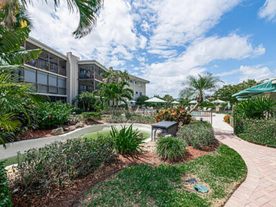 3605 S Ocean Boulevard, South Palm Beach, FL 33480