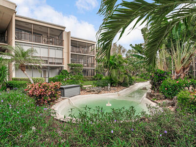 3605 S Ocean Boulevard, South Palm Beach, FL 33480