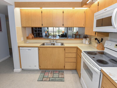 601 S Seas Drive, Jupiter, FL 33477