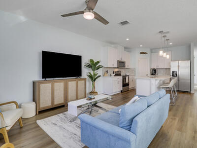 5719 SE Edgewater Circle, Stuart, FL 34997