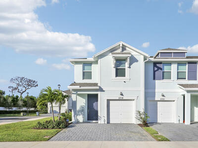 5719 SE Edgewater Circle, Stuart, FL 34997