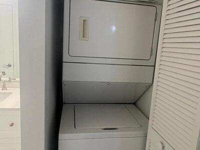 1050 Crystal Way Way, Delray Beach, FL 33444