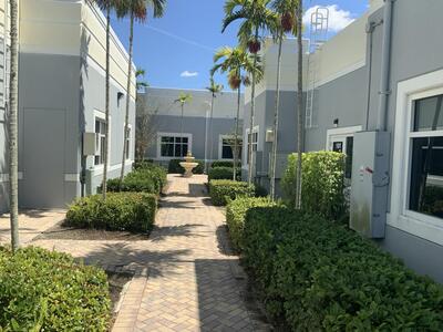 544 NW University Blvd Boulevard