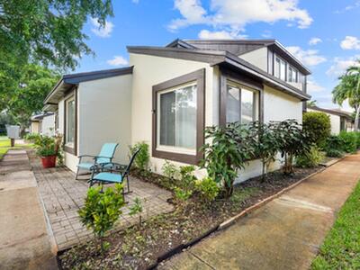 5312 Bosque Lane, West Palm Beach, FL 33415