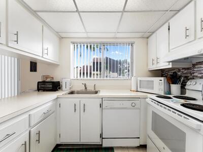 5312 Bosque Lane, West Palm Beach, FL 33415