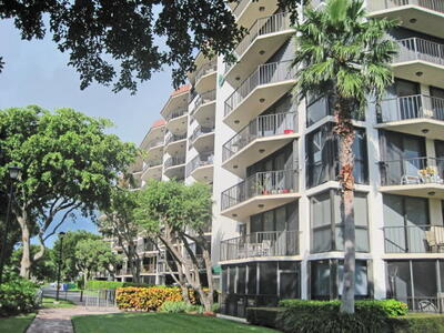 859 Jeffery Street, Boca Raton, FL 33487