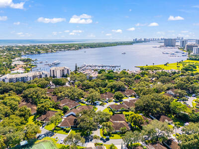 11352 Briarwood Place, North Palm Beach, FL 33408